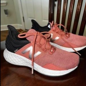 New Balance Fresh Foam Roav